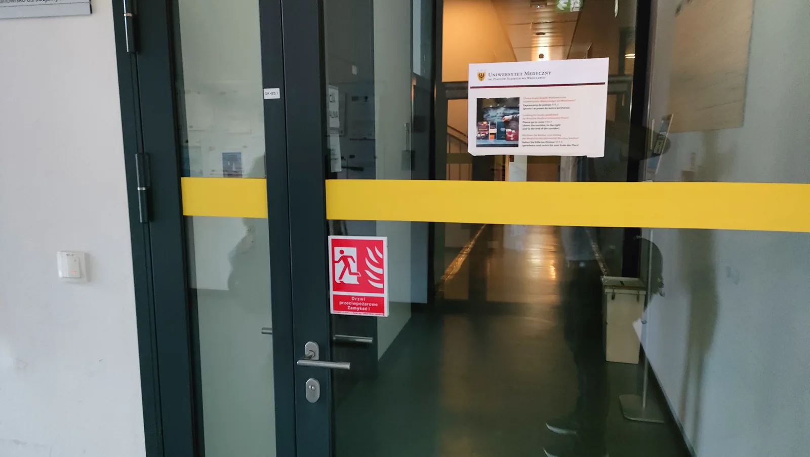 Oznakowania pionowych elementów budynku